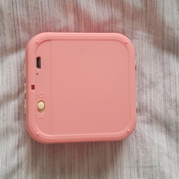 Sonix Bluetooth portable speaker - Picture 3 of 5